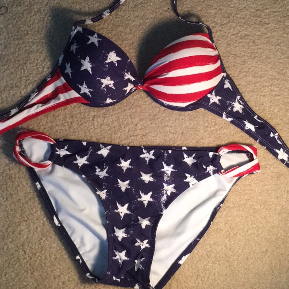 BOTTOMS Xhilaration American Flag